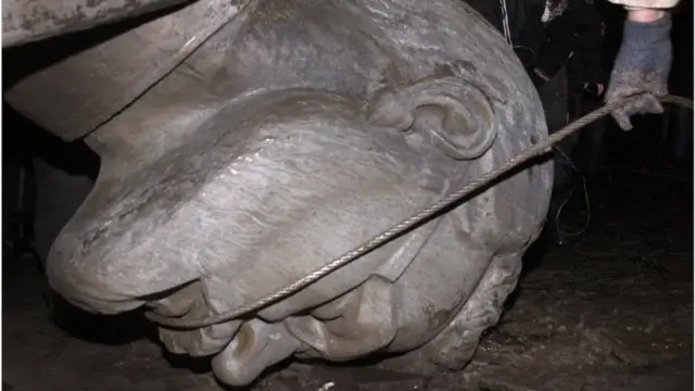 знесення пам'ятника Петровському