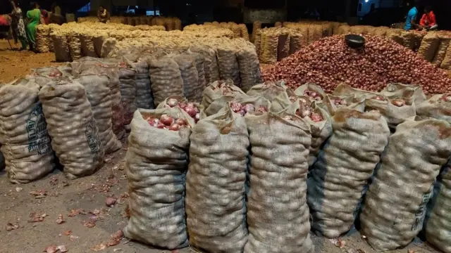 कांदा गोडाऊन