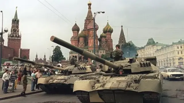 ઑગસ્ટ 1991ના સત્તાપલટાના પ્રયાસ સમયની એક તસવીર