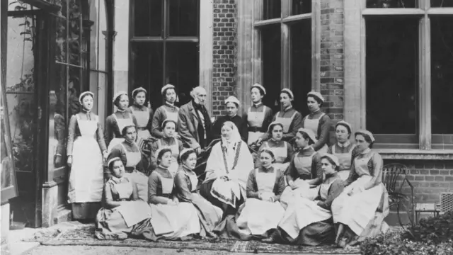 ฟลอเรนซ์กับเหล่าพยาบาล