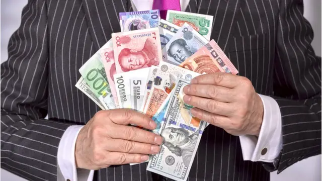 નાણાંકીય હેરફેરની પ્રતીકાત્મક તસવીર