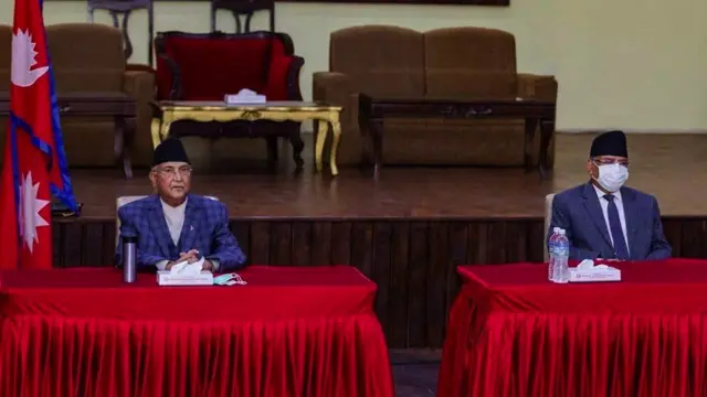 फाइल तस्बि: नेकपा बैठकमा शीर्ष नेता द्वय