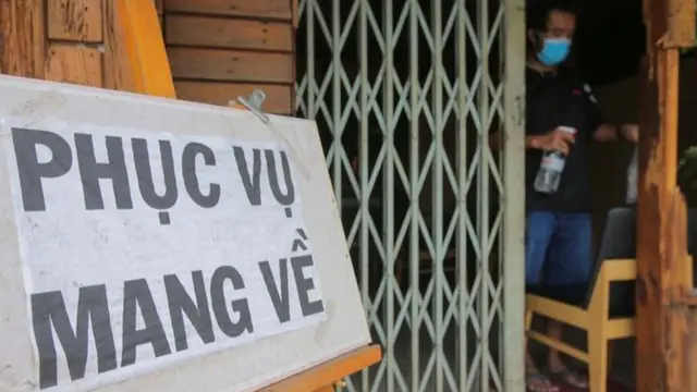 Các hộ đã kinh doanh lại sau 2 tháng giãn cách tại TP HCM đa phần đều là hộ kinh doanh gia đình để đảm bảo "3 tại chỗ"