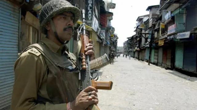 अर्द्धसैनिक बल