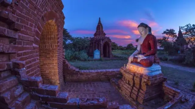 ရှားပါးနံရံဆေးရေးပန်းချီရှိတဲ့ စေတီပုထိုးတွေ၊ လှိုဏ်ပတ်လမ်းရှိတဲ့ ဘုရားပုထိုးတွေကို ဖူးမြော်လိုသူတွေအနေနဲ့အွန်လိုင်းကတဆင့် လျှောက်လွှာတင်ရမယ့်ပုံစံနဲ့ ခွင့်ပြုပေးသွားမှာဖြစ်