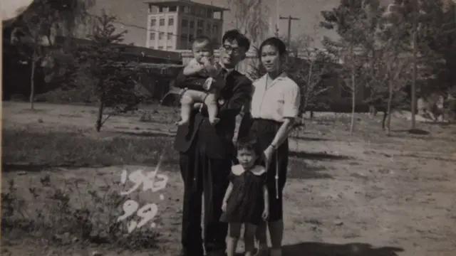 일본에서의 차별을 견디기 힘들어 북한으로 떠났지만 그곳에서의 삶도 쉽지는 않았다