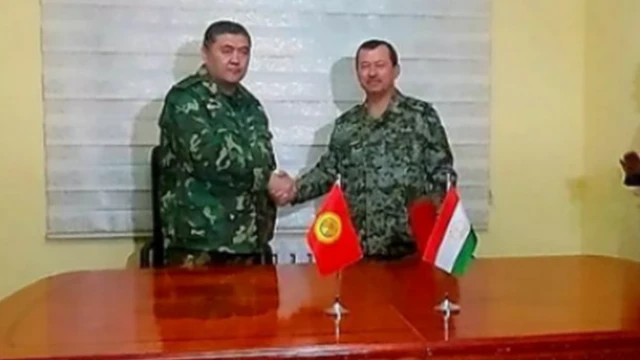 Кыргызстандын жана Тажикстандын өкмөттүк делегацияларынын башчылары К. Ташиев менен С. Ятимов