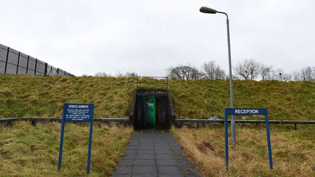 Вход в бункер в Баллимине