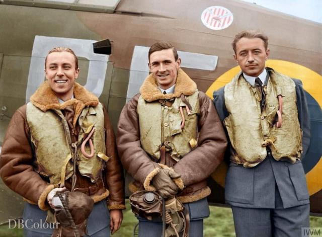 英国皇家空军飞行员，英国著名的着色作者班克斯对黑白照片作了彩色处理。