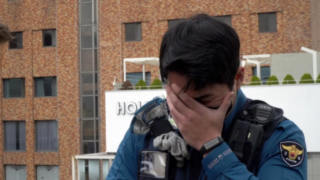 Captura del video de la entrevista con el inspector de policía