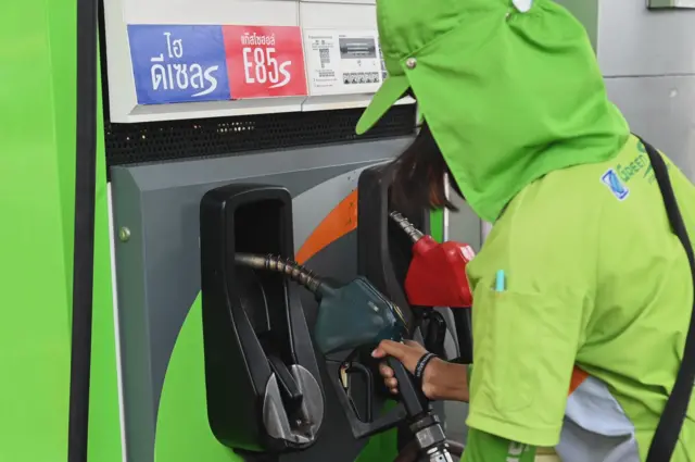 นโยบายของรัฐบาลเกี่ยวกับการผสมไบโอดีเซลในน้ำมันดีเซล เป็นการส่งเสริมให้มีการใช้พลังงานสะอาด ลดปล่อยก๊าซเรือนกระจก เป็นมิตรกับสิ่งแวดล้อม