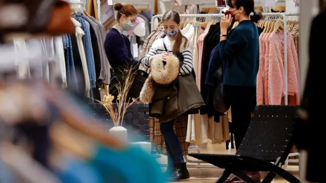 покупатели Le Printemps Haussmann