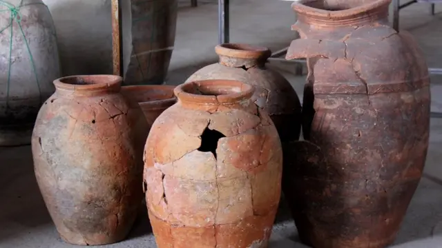 آثار تاریخی مس عینک