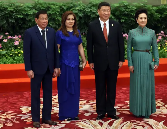 中國國家主席習近平和夫人彭麗媛在北京會見菲律賓總統杜特爾特和夫人阿旺塞納