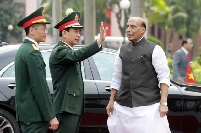 Bộ trưởng Quốc phòng Việt Nam Phan Văn Giang hội đàm với người đồng cấp Ấn Độ Rajnath Singh ở Hà Nội, ngày 08 tháng 6 năm 2022