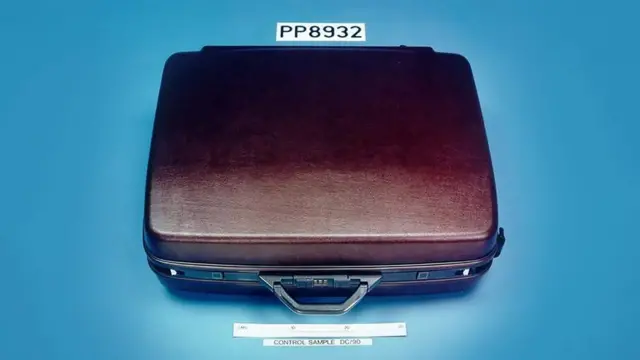 Бомба находилась в переднем багажном отсеке лайнера.