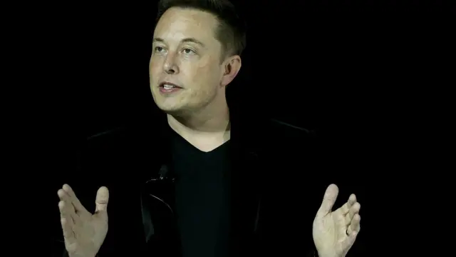 Илон Маск, глава компаний Tesla и SpaceX
