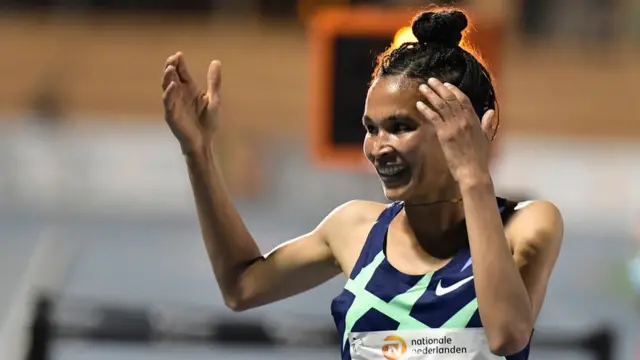 ኣትሌት ለተሰንበት ግደይ ብ7 መስከረም 2020 ኣብ ቫሌንሺያ ኣብ ዝተኻየደ ውድድር ሓሙሽተ ሽሕ ሜትሮ ሓድሽ ክብረወሰን ኣለም ኣመዝጊባ