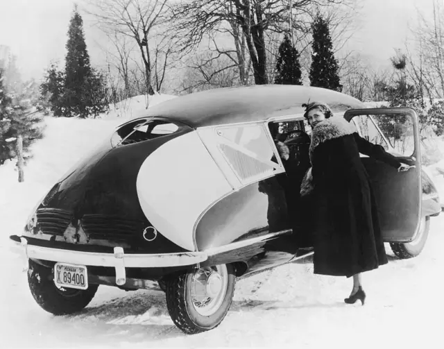 قیمت ماشین معادل صد هزار دلار کنونی بود