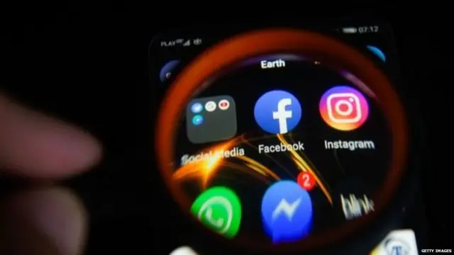 फ़ेसबुक