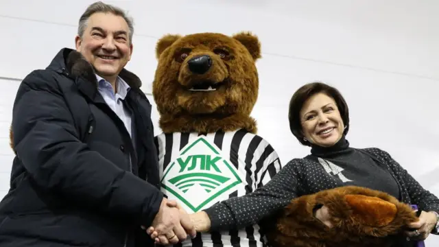 Кинодағы жалаңаш жігіттер Есекте ұйықтап жатқан қыздар