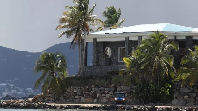 Little St. James Adası