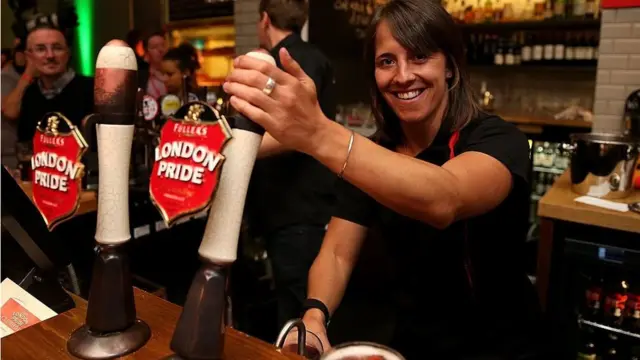 London Pride birası satan bir bar