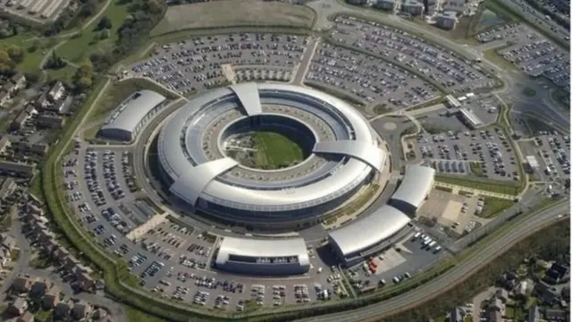 英国的电讯监听机构,英国政府通信总部(GCHQ)。冷战期间的五眼情报合作主要是分享电讯情报。