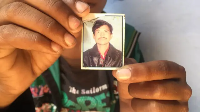 राकेश की तस्वीर