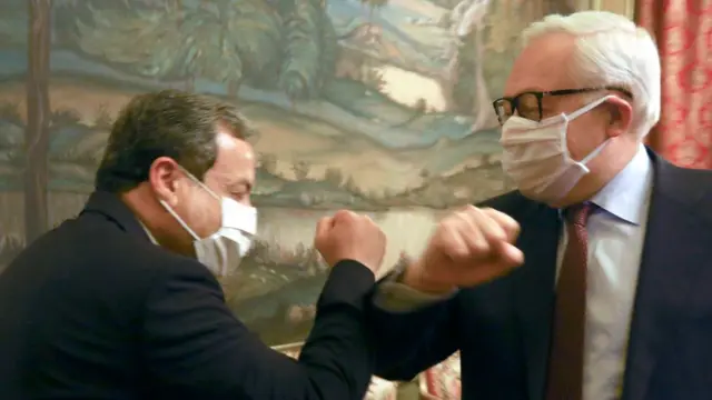 سرگئی ریابکف و عباس عراقچی