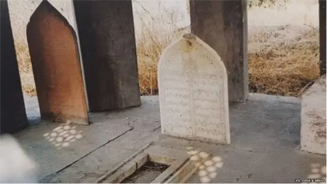 విక్టోరియా రాణి, అబ్దుల్ కరీం