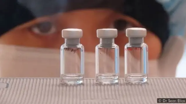 पाकिस्तान अभी तक वैक्सीन की ख़रीददारी का समझौता क्यों नहीं कर पाया?