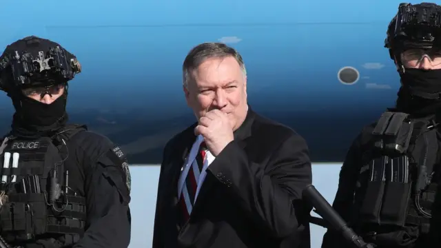 پومپئو و محافظانش