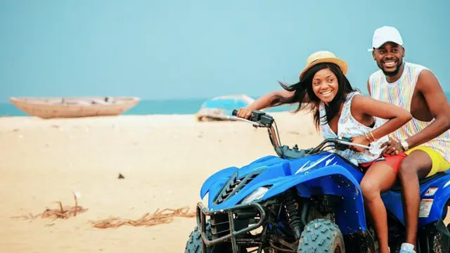 Simi and Adekunle Gold: Duduke love and life