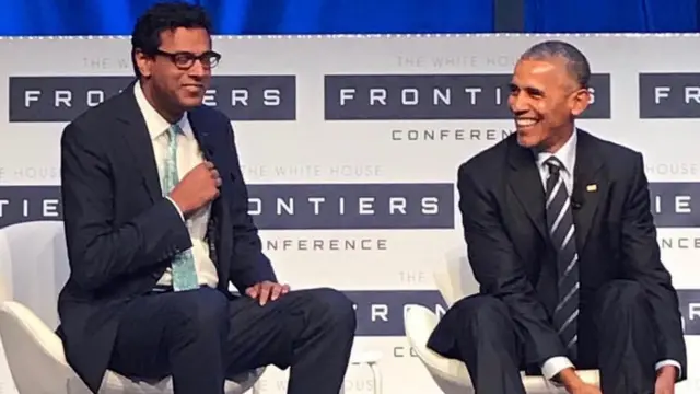 अमेरिकेचे माजी राष्ट्राध्यक्ष बरात ओबामा यांच्यासोबत डॉ. अतुल गावंडे