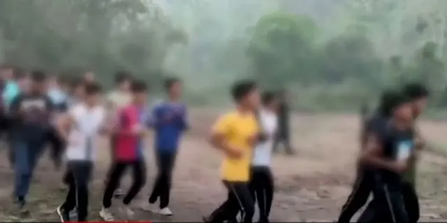 လက်နက်ကိုင်ခုခံစစ်နွှဲလိုကြတဲ့ GenZတွေ