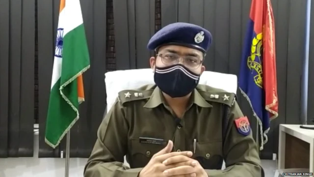 اترپردیش کی پولیس نے پوسٹمارٹم کی رپورٹ آنے کے بعد کیس درج کیا۔