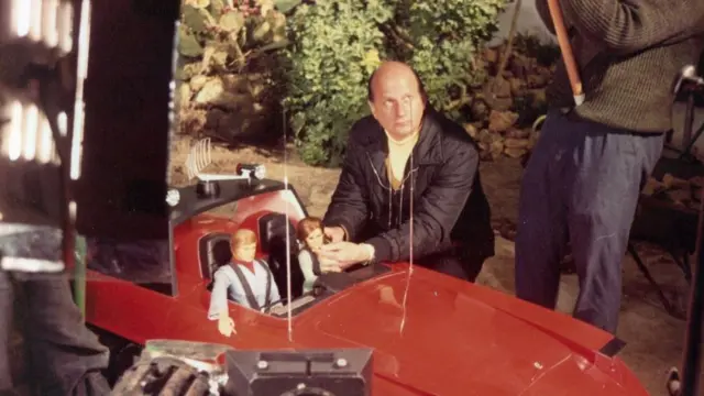 海外版 FROM THE F.A.B. WORLD OF GERRY ANDER Gerry Anderson - Supercar Gold Key Cover Giclee Print Signed