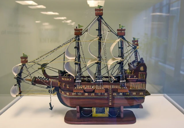 Géant, de Moath al-Alwi, exposé au John Jay College de New York