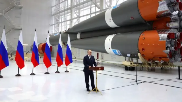 Image shows Putin in spacedome