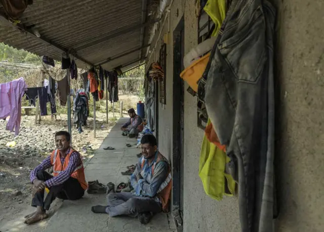 संतोष और टुन्ना सेठी