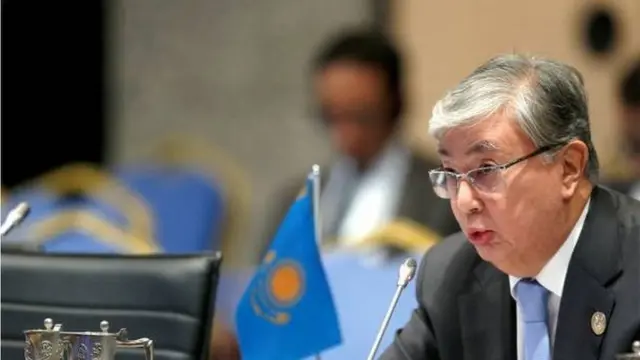 تولى توكاييف السلطة بعد نور سلطان نزارباييف