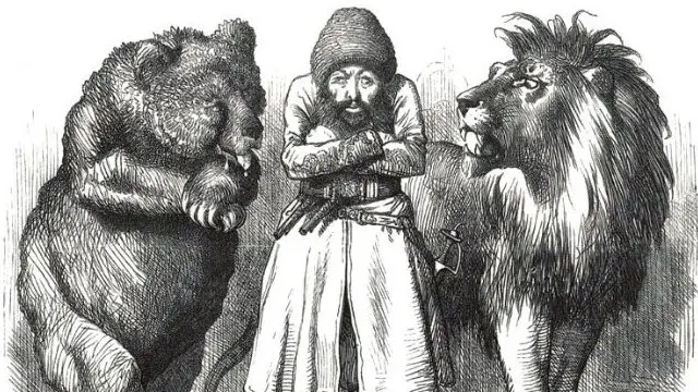 تصویر امیر شیرعلی در میان شیر و خرس