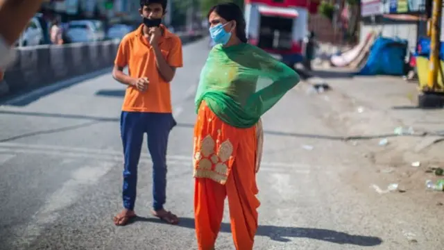 ભારતમાં ગર્ભવતી મહિલાઓને હજુ સુધી કોરોના વૅક્સિન આપી શકાતી નથી