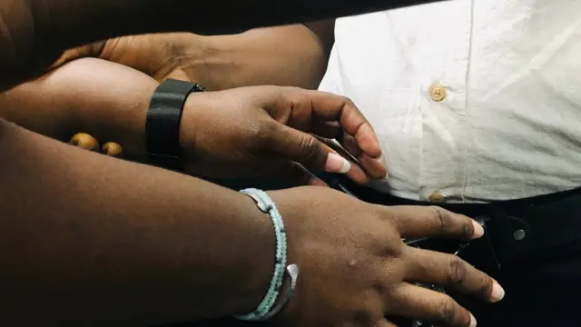 Nwoke na-achọ ịtọpụ nwoke akwa ọ wa