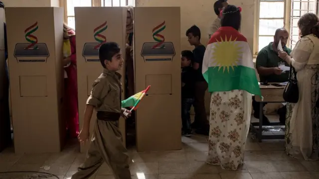 IKBY Bağımsızlık referandumunda oy verme işlemi