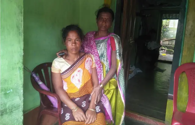 జయరాం భార్య చెల్లెమ్మ, పెద్ద కూతురు కమల