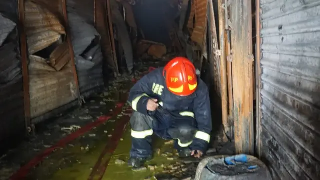 উদ্ধার অভিযান চালাতে গিয়ে কয়েকজন দমকলকর্মী অসুস্থ হয়ে পড়েন।