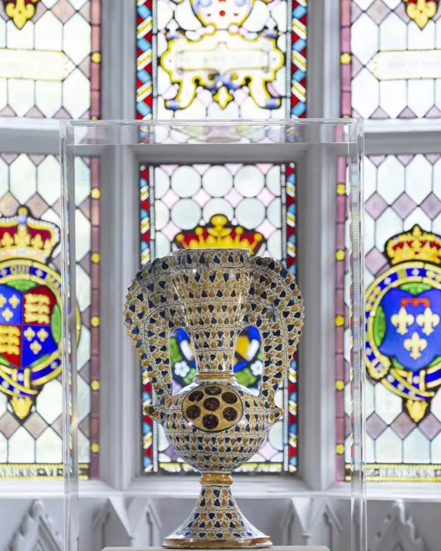 старинная ваза