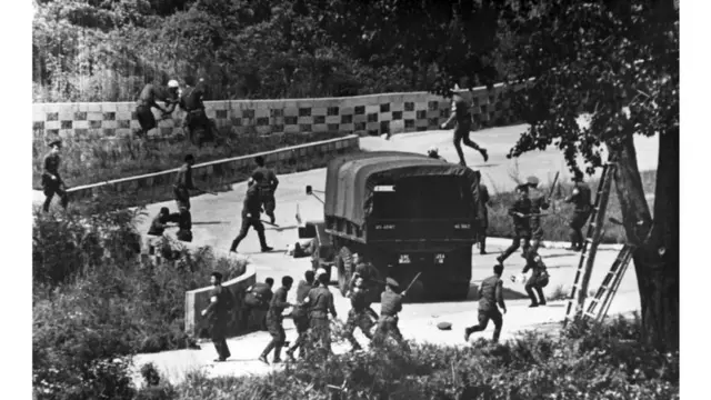 1976년 판문점 도끼만행사건